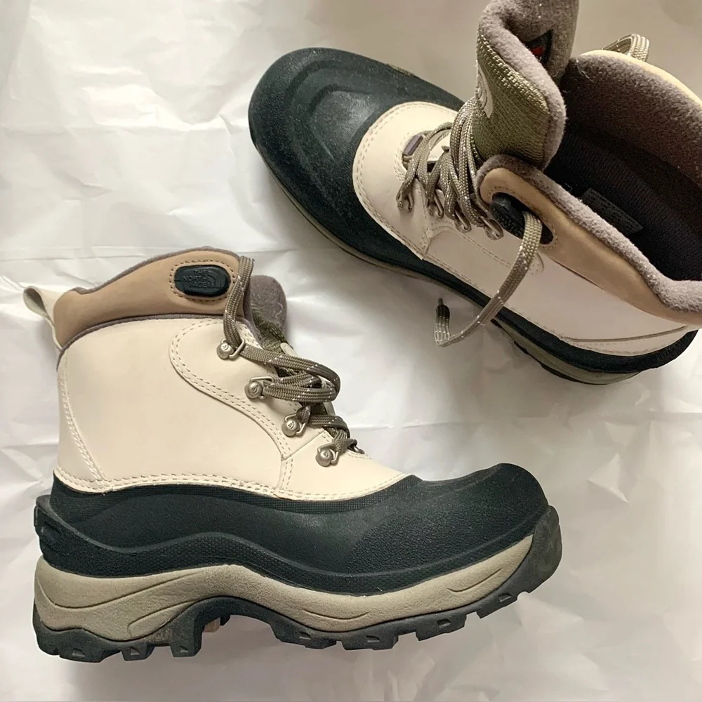 The Northface Waterproof Insulated Winter Boots Snow Hiking Womens 7 - 7.5